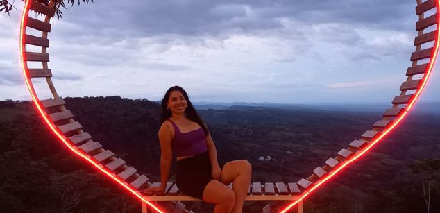 Model - Iris Moira feet