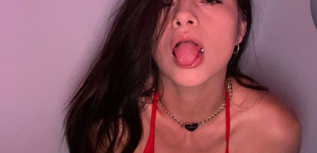 Model - Sarah Valencia femdom