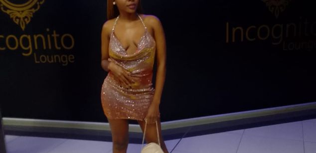 Model - DiamondLuv29 vibrator