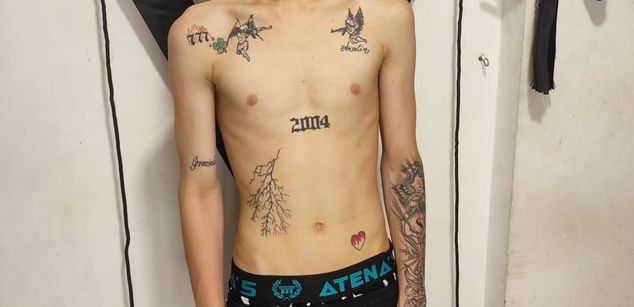 Model - NICK VILLI slim