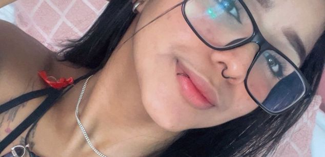 Model - Sofi Grisales squirt