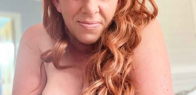 Model - Lucy Locket Lou bigass