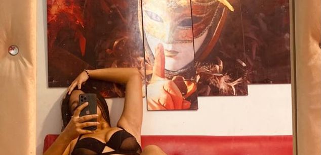 Model - Zamara Castillo latina