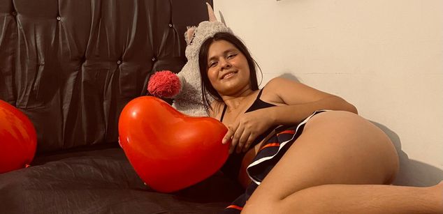 Model - Zamara Castillo latina