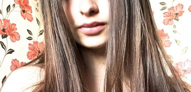 Model - Roxanna_Mary cum