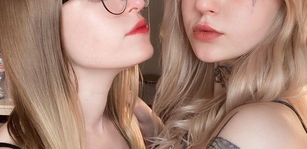 Model - yours Mona and Lana young