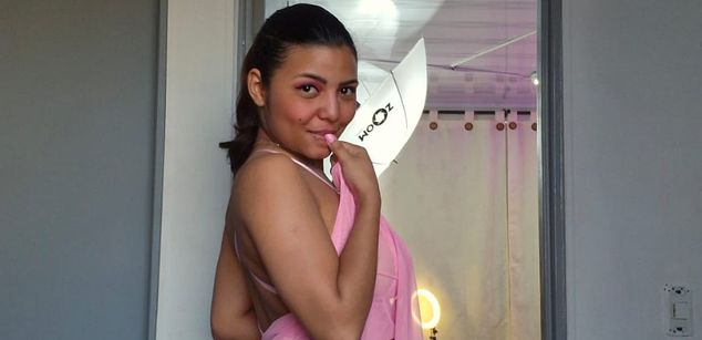 Model - Chloe_LuxX latina