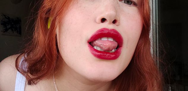 Model - prettyandshy dildo