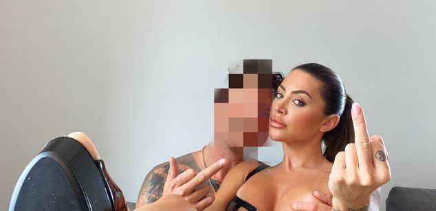 Model - GoddessFreya_BullTroy sph