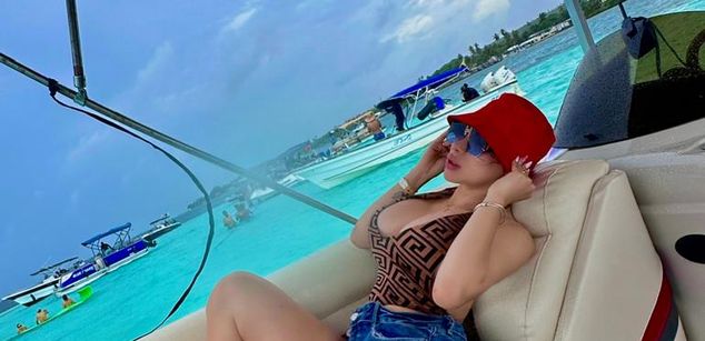 Model - Cloe whitex cei