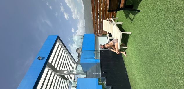 Model - Veronica Hot naked