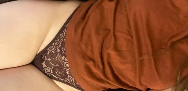 Model - Charlotta Apple girl