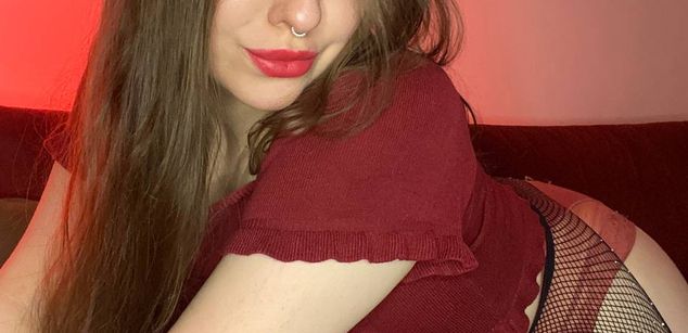 Model - Charlotta Apple girl