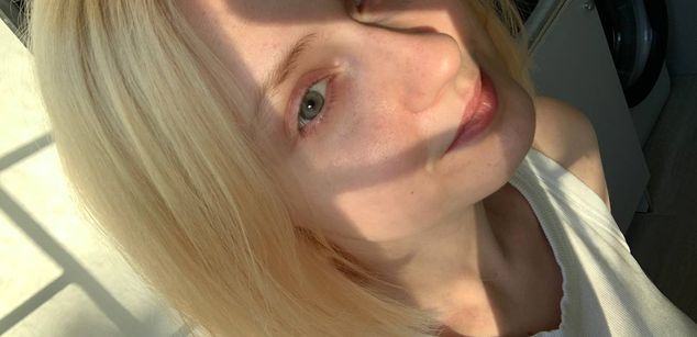 Model - Olivia Keat Blonde