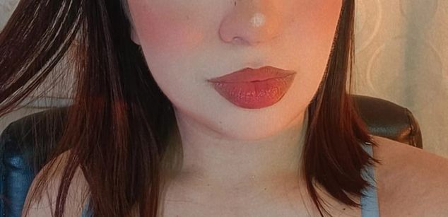 Model - saraa hills bigass