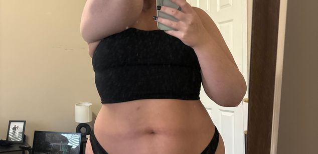 Model - CumonmeEmma cumshot