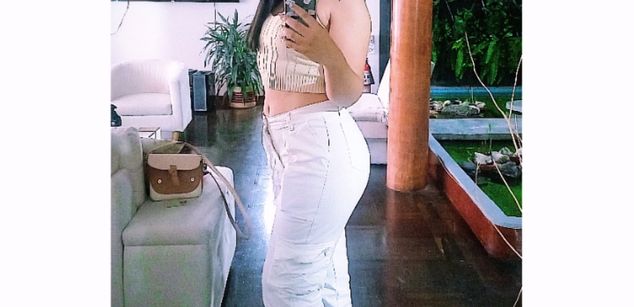 Model - Iris Moira feet