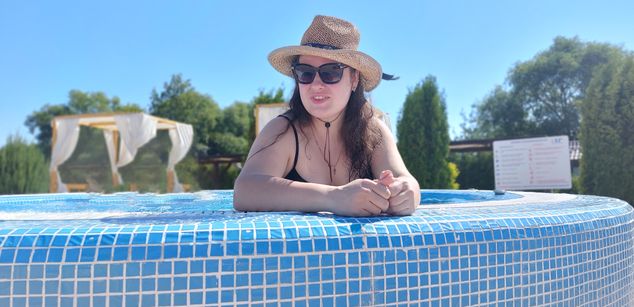 Model - Karina Hart dirty