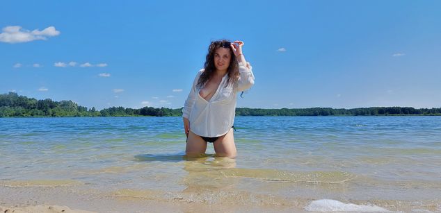 Model - Karina Hart dirty