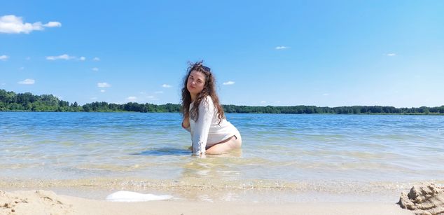 Model - Karina Hart dirty