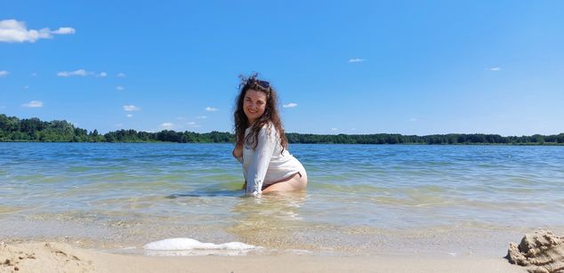 Model - Karina Hart dirty