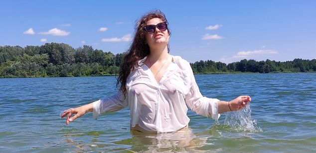 Model - Karina Hart dirty