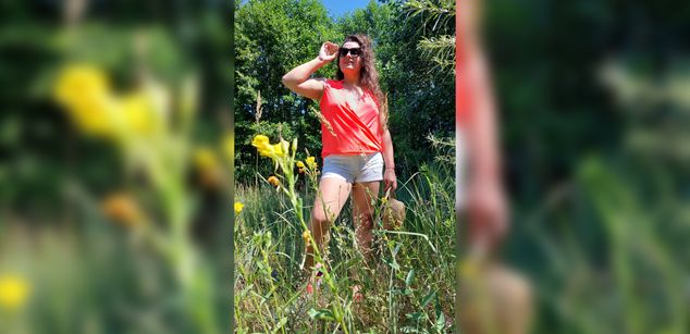 Model - Karina Hart dirty