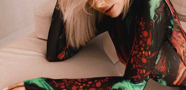 Model - Katalina1 person