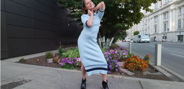 Model - AngelaRoxyx bra