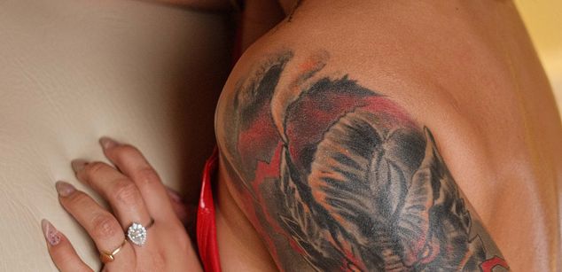 Model - abbyoficial redhead