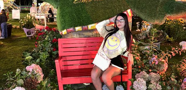 Model - CATALINA SANTANA masturbation