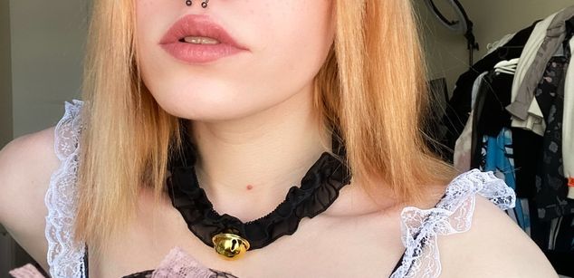 Model - yours Mona and Lana young