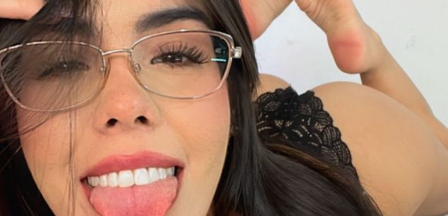 Model - mariah squirt