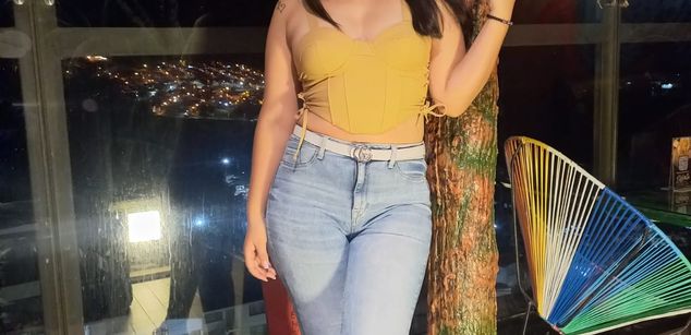 Model - Iris Moira feet