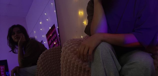 Model - DorattiBum petite