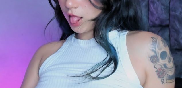 Model - Akina Shikashi dildos