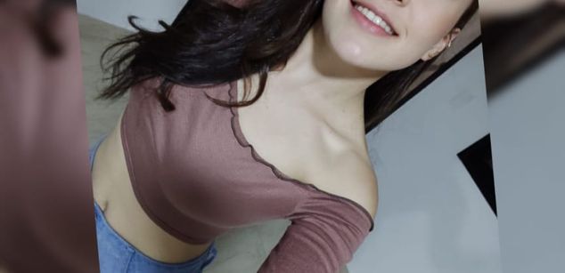 Model - Serena conversacin