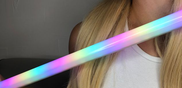 Model - Girl_in_Mask shy