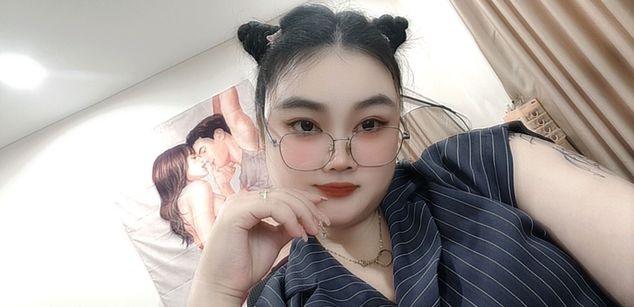 Model - jinyang1 Silkstockings