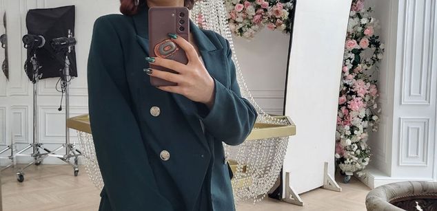 Model - JennieGonzales feet