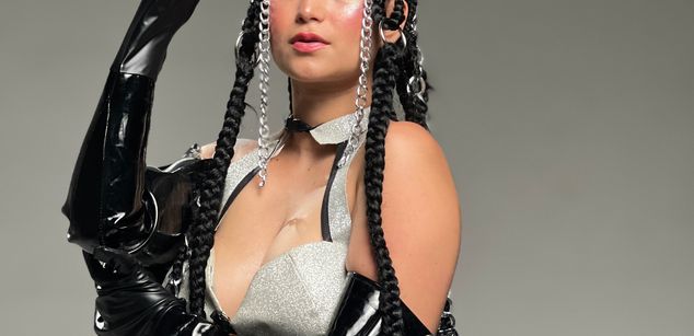 Model - Francesca Rossi Queen