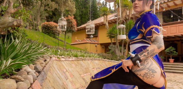 Model - Agata Bolton bigass