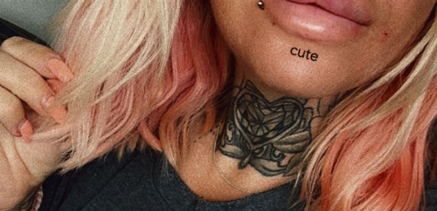 Model - Hallieh23 flirty