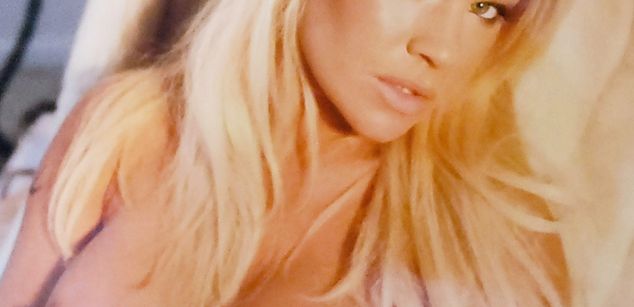 Model - ELIZABLUE4U2C JOI