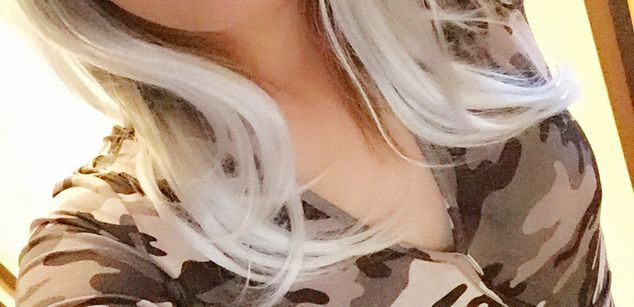 Model - MsDanihot petite