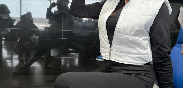 Model - Veronica Hot naked