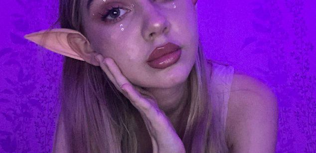 Model - Lasi_Moonie Blonde