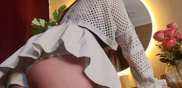 Model - Jia Lissa domination