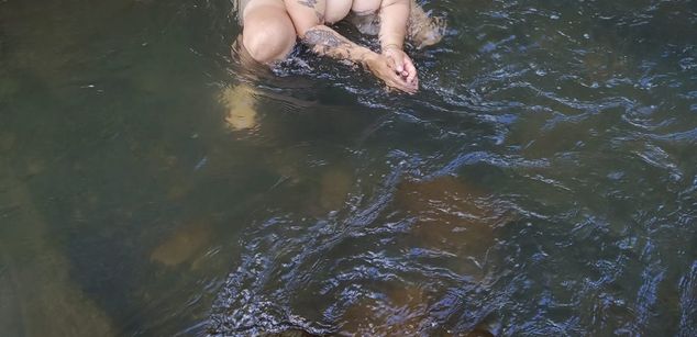 Model - Emily_ latin