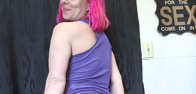 Model - Penny Jade feet